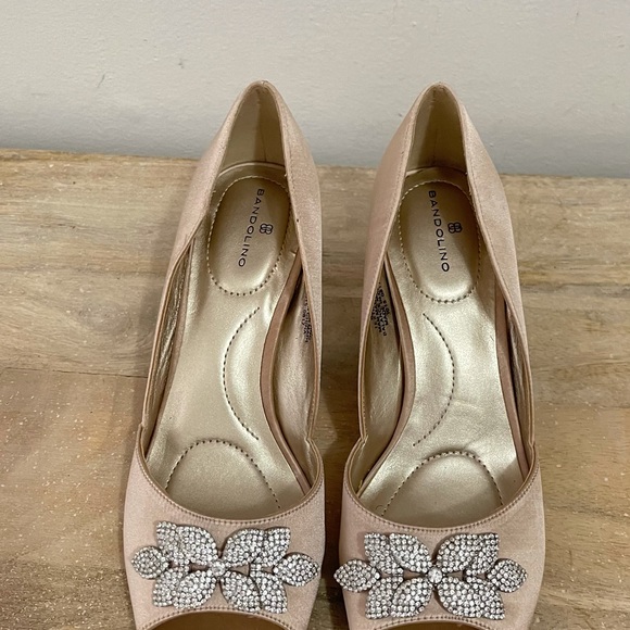 Pumps - Picture 5 of 5